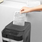 HP Pro Shredder Auto 200CC – 2820 Μαύρος καταστροφέας εγγράφων με συνδετήρες και καρτών Cross Cut P4